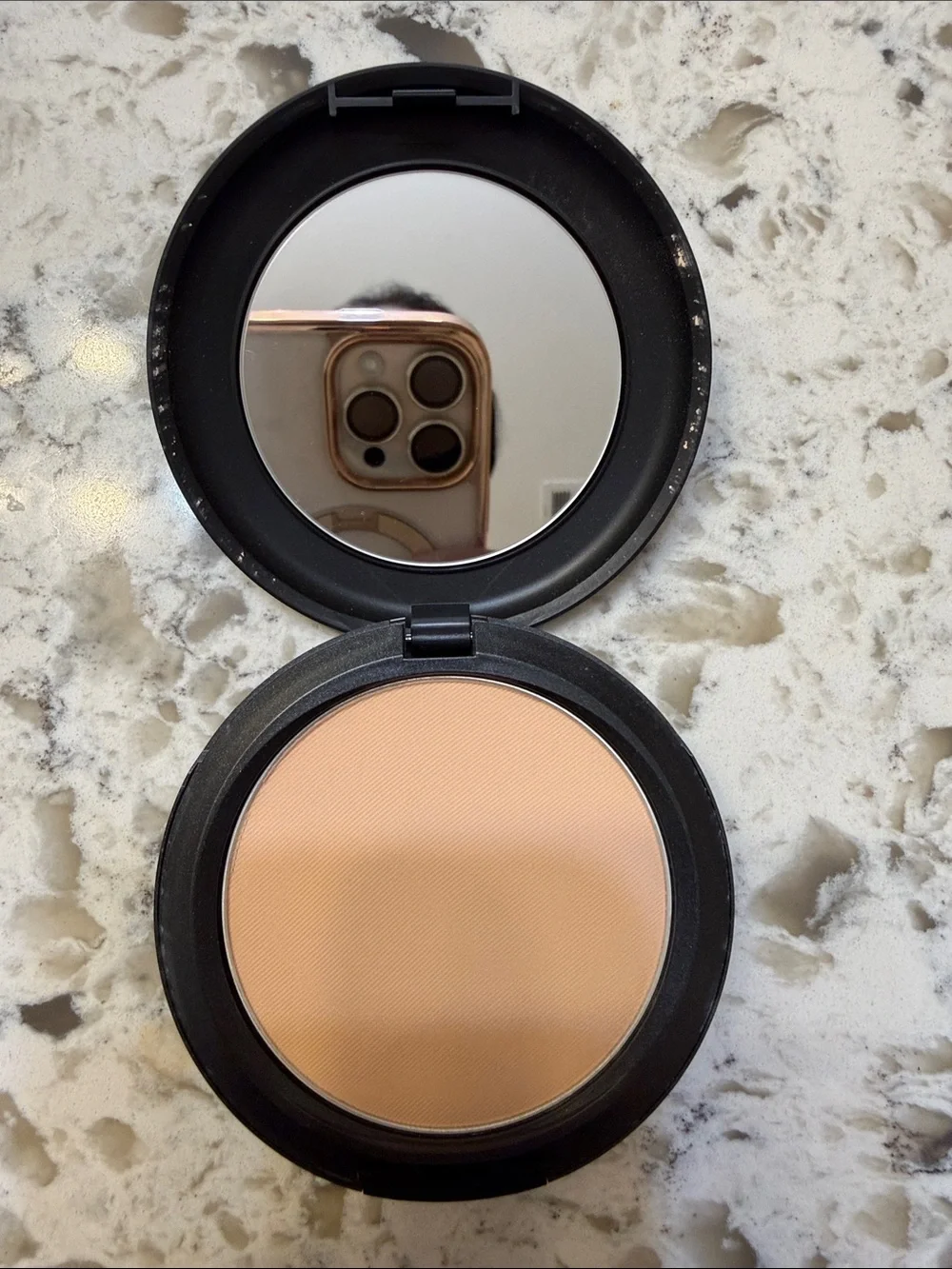 Rare and original MAC Studio Fix Powder Plus Foundation N4 - Black Compact